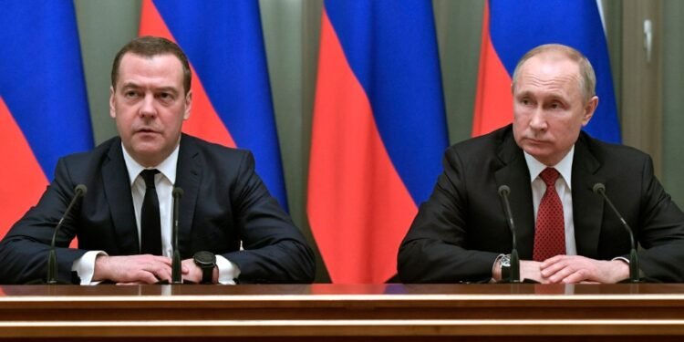 रुसी पूर्व राष्ट्रपतिले भने, ‘आणविक खतरा धम्की मात्र होइन’