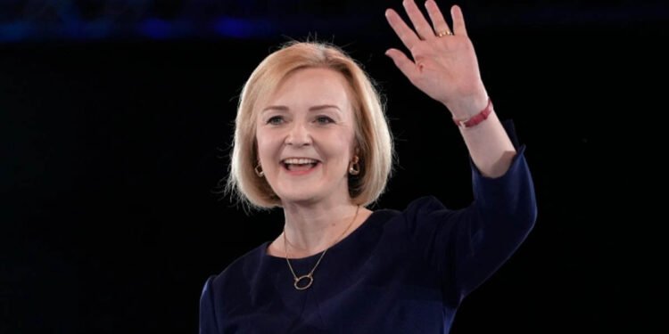 बेलायती प्रधानमन्त्री ट्रसले बनाइन पहिलो अश्वेत अर्थमन्त्री