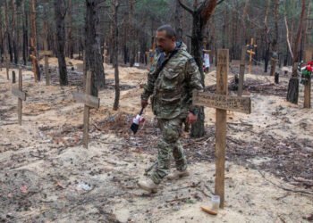 रुसबाट कब्जामुक्त युक्रेनको इज्युम शहरमा भेटियो सामुहिक चिहान