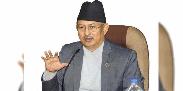 अछाम पहिरोका घाइतेको हेलिकोप्टरबाट उद्धार गर्न गृहमन्त्रीको निर्देशन