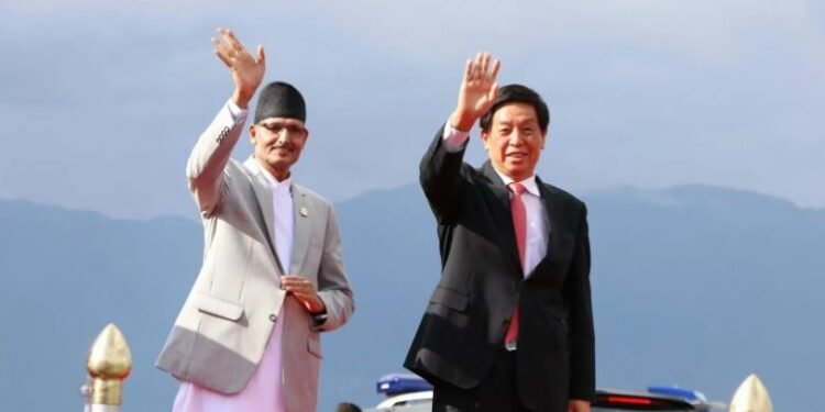 चिनियाँ सभामुख लीले प्रधानमन्त्रीलगायत शीर्ष नेतासँग भेट गर्दै