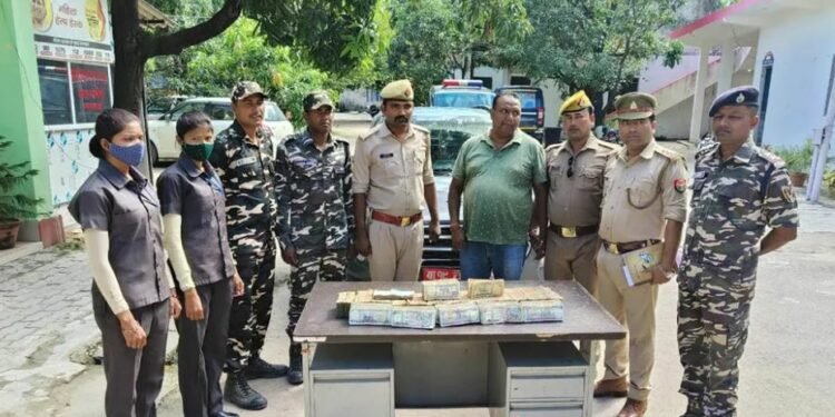 नेपाल–भारत सीमाबाट स्रोत नखुलेको ७२ लाखसहित एक नेपाली पक्राउ