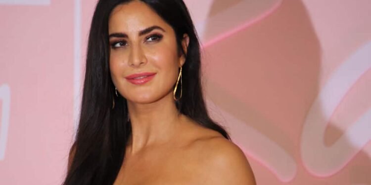 संस्मरण लेख्दै कटरीना