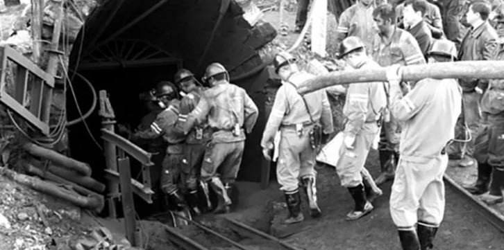 फलाम खानीमा बाढी पस्दा १४ जनाको मृत्यु