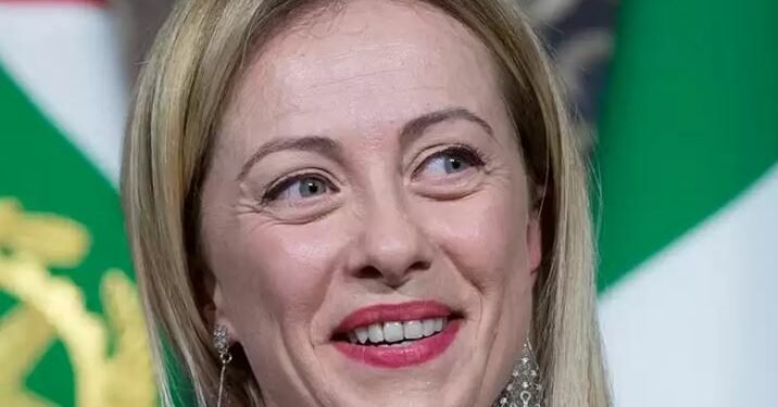 इटालीमा पहिलो पटक महिला प्रधानमन्त्री बन्ने, मेलोनी नेतृत्वको गठबन्धन विजयी