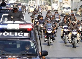 सर्वसाधारणलाई यातना दिएको आरोपमा पाकिस्तानमा चार प्रहरी निलम्बित