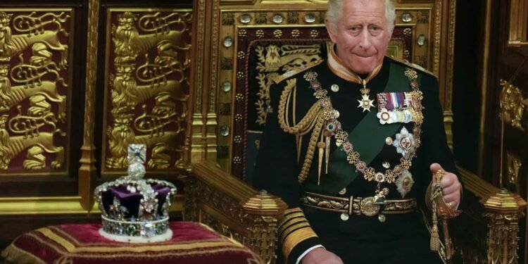 जब राजा घोषणा गर्ने समारोहमा चार्ल्स तृतीय ‘रिसाए’