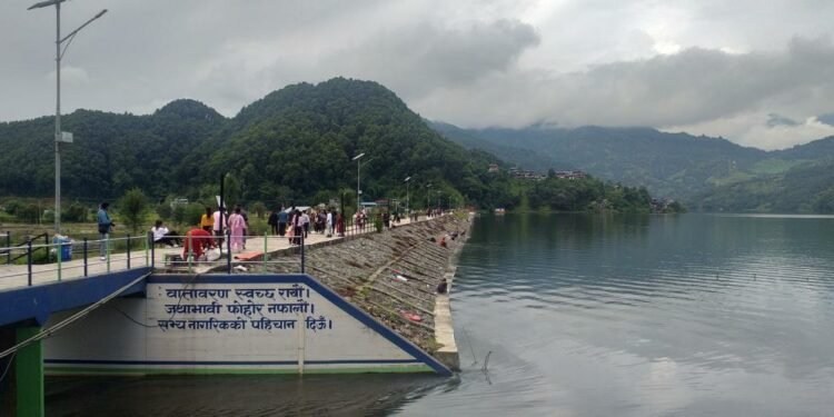 तीन पुस्ता बित्यो, पेशामा आएन परिवर्तन