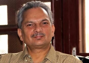 डा. बाबुराम भट्टराईले आगामी प्रतिनिधिसभामा प्रतिस्पर्धा नगर्ने घोषणा गरेका छन् ।