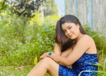 कमेण्ट अफ गरेर समीक्षाले पोस्ट गरेका बोल्ड तस्बिर हेर्नुहोस्