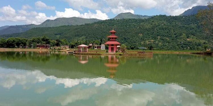 पर्यटकलाई लोभ्याउँदै पाल्पाको तालपोखरा