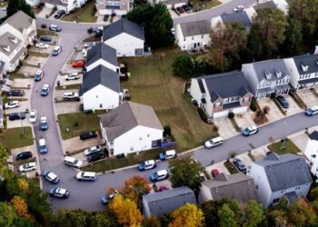 अमेरिकामा एक प्रहरी अधिकारीसहित पाँच जनाको गोली हानी हत्या