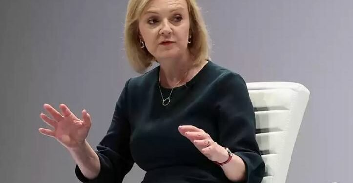 बेलायतको राजनीतिक हलचल र निराश परिवेश