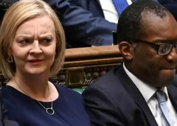 एक महिनामै बेलायतका अर्थमन्त्री बर्खास्त, प्रधानमन्त्री ट्रसको पद पनि धरापमा !