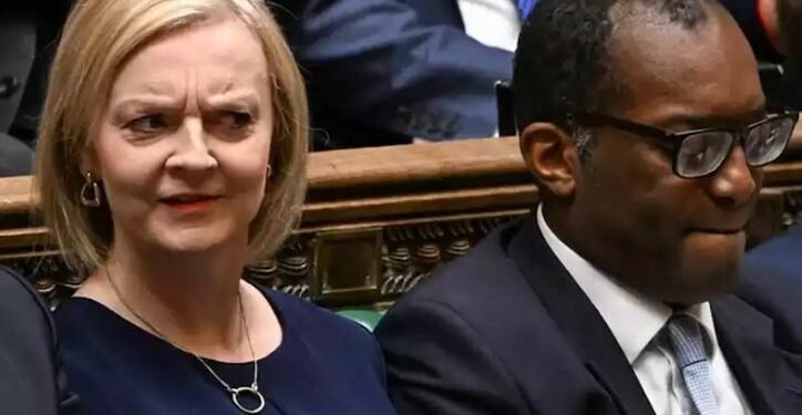 एक महिनामै बेलायतका अर्थमन्त्री बर्खास्त, प्रधानमन्त्री ट्रसको पद पनि धरापमा !