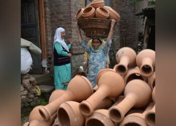 भारत सरकारले जम्मु कश्मिरमा परम्परागत माटोको भाँडा उद्योग पुनर्जीवित गर्न कदम चाल्ने