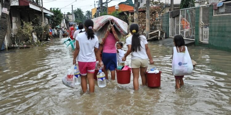 फिलिपिन्स बाढीः मृत्तकको संख्या ४२ पुग्यो