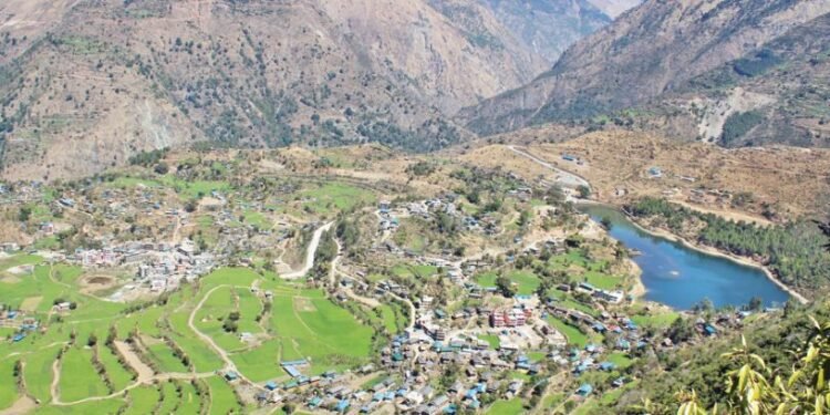 लोप हुँदै रुकुम स्थित बाउन्न पोखरी, त्रिपन्न टाकुरी