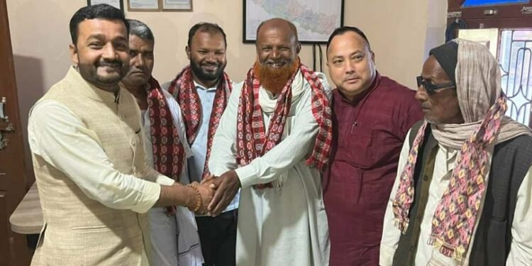 एमाले र जसपाबीच द्वन्द्वः गठबन्धन गर्दासमेत पार्टी प्रवेश गराएपछि पर्सामा भुइँचालो