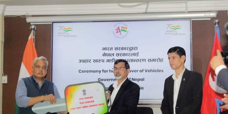 निर्वाचनका लागि भारतद्वारा नेपाललाई उपहारस्वरुप सवारीसाधन प्रदान