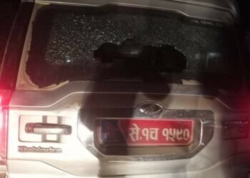 कैलालीमा गठबन्धनका उम्मेदवारको गाडी तोडफोड