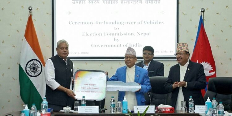 भारत सरकारको तर्फबाट ८० वटा सवारीसाधन उपहारस्वरुप प्रदान