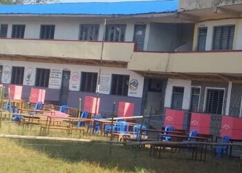 हिउलाई छिचोल्दै गण्डकीका सबै मतदान केन्द्रमा पुगे कर्मचारी