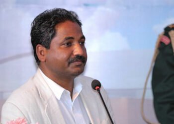 एमालेबाट स्वतन्त्र भएका प्रभुले भने – मलाई त दुवै गठबन्धनले बोलाइरहेका छन्