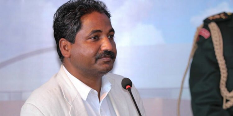 एमालेबाट स्वतन्त्र भएका प्रभुले भने – मलाई त दुवै गठबन्धनले बोलाइरहेका छन्