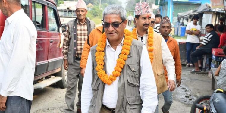 केपी ओलीलाई झुटको खेती बन्द गर्न रमेश लेखकको आग्रह