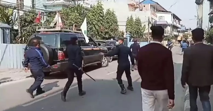 चितवनमा काँग्रेस उम्मेदवार उमेश श्रेष्ठको गाडी तोडफोड