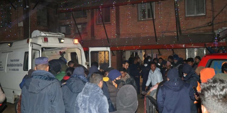 काभ्रे बस दुर्घटनाः मृतक १३ जनाको पहिचान खुल्यो