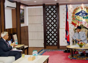 भारतीय राजदूतले भेटे प्रधानमन्त्री प्रचण्ड, मोदीको बधाईपत्र हस्तान्तरण