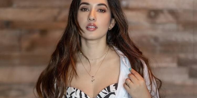 अनमोलपछि धीरजको छायाँमा अदिति