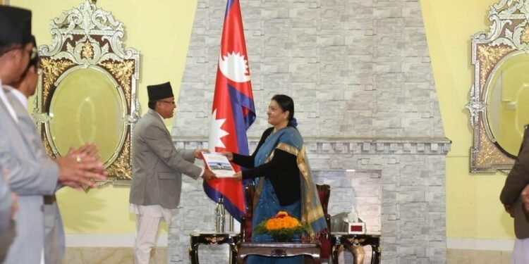 प्रतिनिधिसभामा निर्वाचित सदस्यको विवरण राष्ट्रपतिसमक्ष पेस