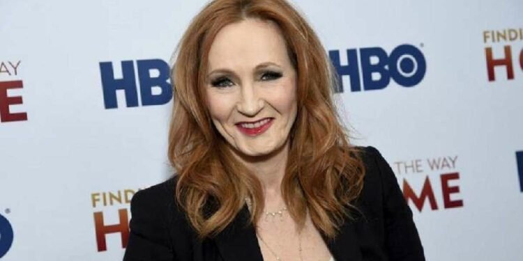 सफलताको कथाः जे.के. रोलिङ, यसरी बनिन सफल