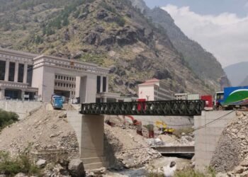 चीनको अघोषित नाकाबन्दी कायमै, नाका नखुल्दा स्थानीय र व्यवसायी मारमा