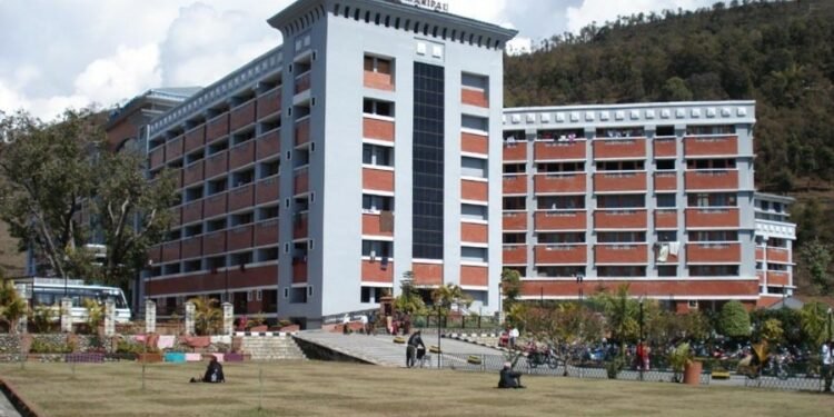 मनिपालका तीन तलाबाट खसेर एक महिलाको मृत्यु