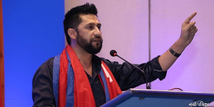 प्रहरी हेडक्वार्टर पुगेर गृहमन्त्री रविले भने – सरुवा, बढुवाका लागि नेताको घर गए कारबाही गर्छु