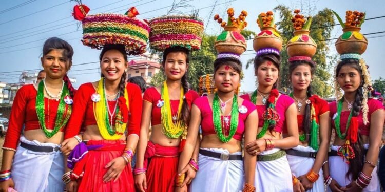 थारु वस्तीमा माघी र नयाँ वर्षको रमझम