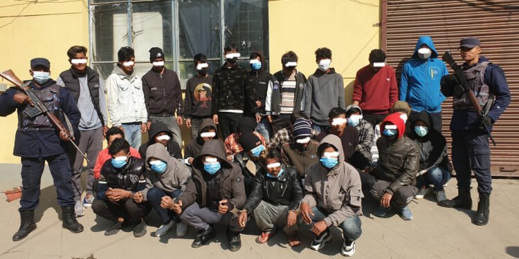 यातायात र वैदेशिक रोजगार कार्यालयबाट ३८ जना बिचौलिया पक्राउ