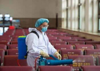 सीसीपीको गलत कोभिड नीतिले चीन स्वास्थ्य सेवा प्रणाली संकटमा