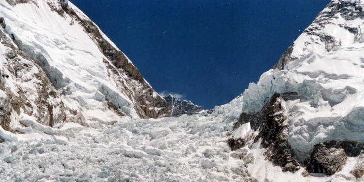 विश्वका दुई तिहाई हिमनदीको अस्तित्व विलिन हुँदै