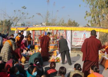 आत्मा शान्तिको लागि दुर्घटना स्थलमा पूजा