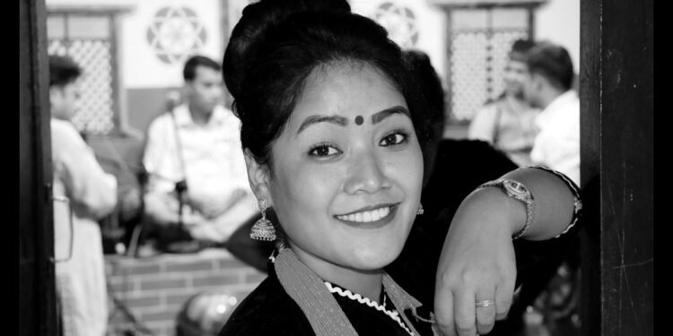 ‘हे… सब मरिन्छ, त्यही अन्तिम वर्षमा बाँचुञ्जेली बाँचम् न हर्षमा…’