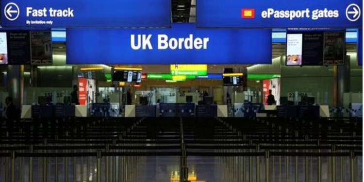 बेलायतको हिथ्रो विमानस्थलमा रेडियोधर्मी युरेनियमसहित पाकिस्तानबाट आएको कार्गो जफत