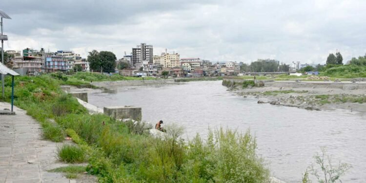 रुद्रमती नदी किनार आसपासमा सार्वजनिक जग्गाको खोजी गरिँदै