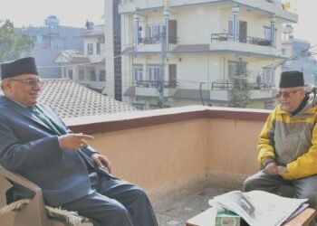 प्रधानमन्त्री प्रचण्ड र ओलीबीच भेटवार्ता