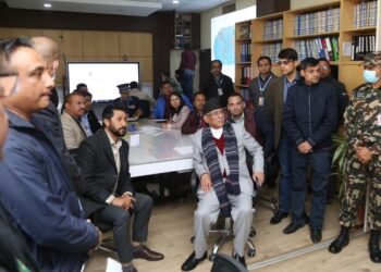 त्रिभुवन विमानस्थलको कन्ट्रोल रूम पुगे प्रधानमन्त्री र गृहमन्त्री