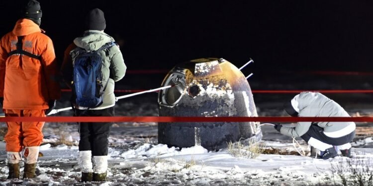 अन्टार्कटिकामा फेला पारे अन्तरिक्ष चट्टान